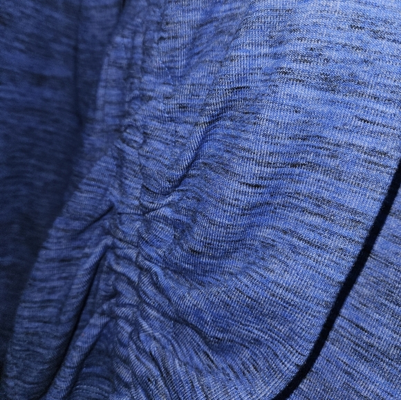 NWOT Reebok Crew Neck Long Sleeve Top - Picture 4 of 5